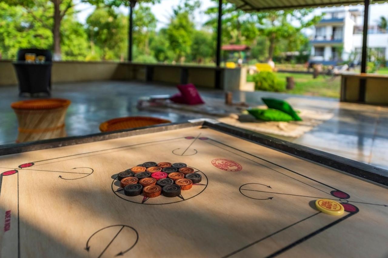 Saffronstays Lakeview Nivara - Farm Stay Villa With Private Pool Near Πούνε Εξωτερικό φωτογραφία