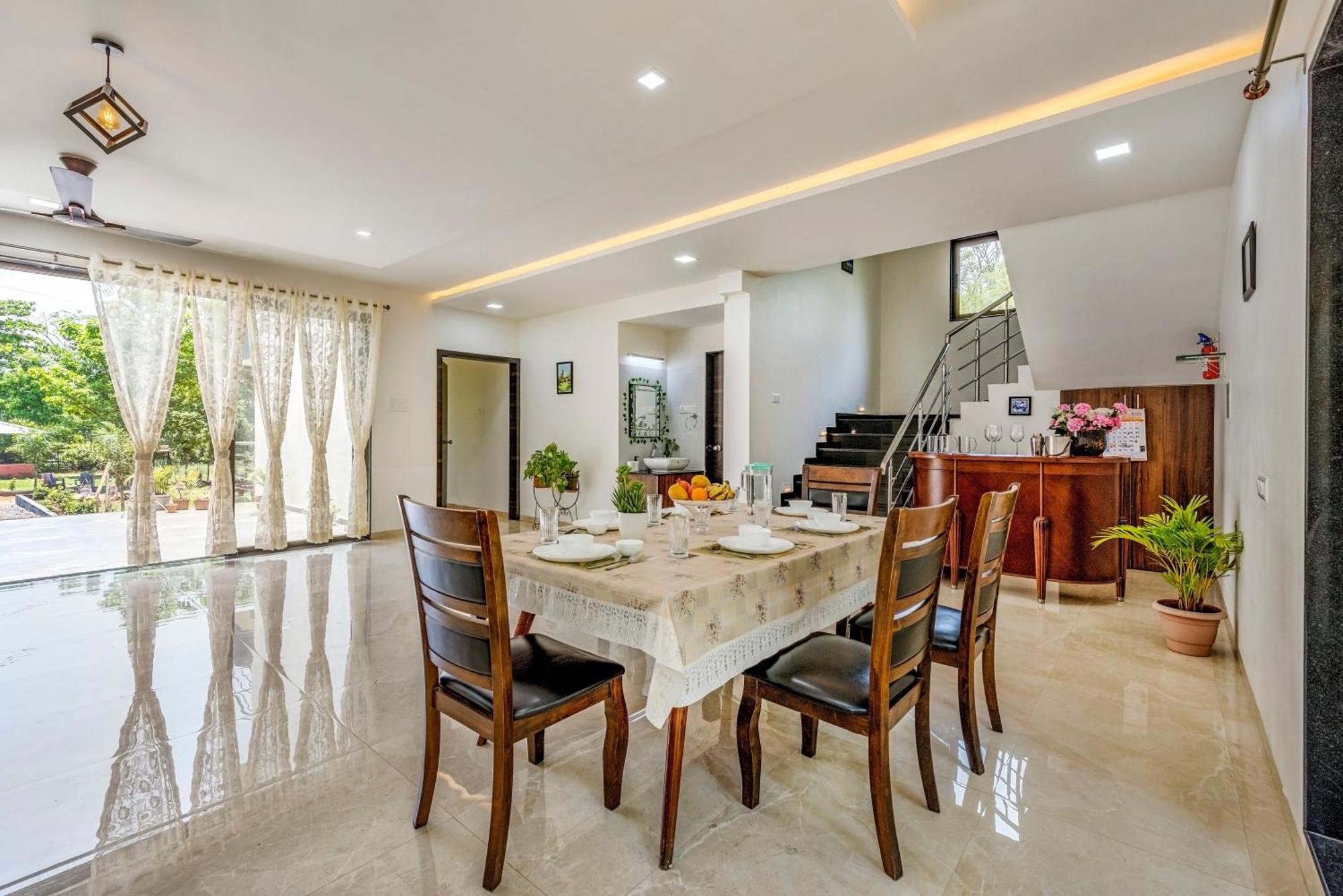 Saffronstays Lakeview Nivara - Farm Stay Villa With Private Pool Near Πούνε Εξωτερικό φωτογραφία